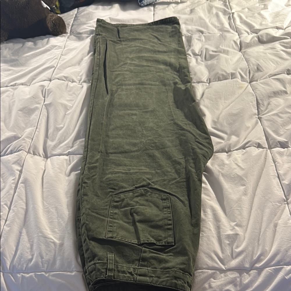 Francesca's Collections Olive Green Wide-Leg Pants